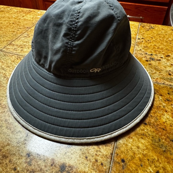 Outdoor Research reversible Hat - Picture 5 of 5